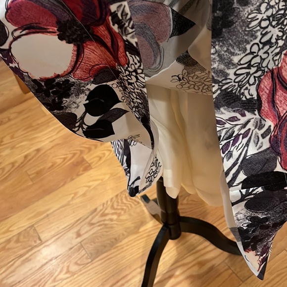 Roberto Cavalli 100% silk skirt made in Italy sized IT42/US 6 - Picture 3 of 9